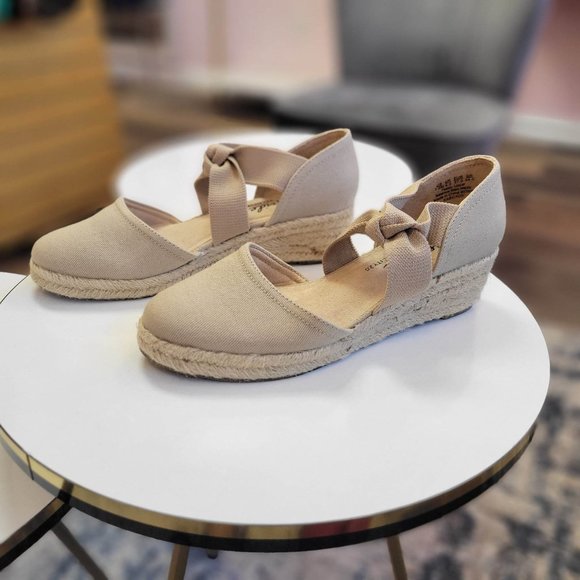 Women's Kascade Espadrille Wedge - Picture 2 of 4